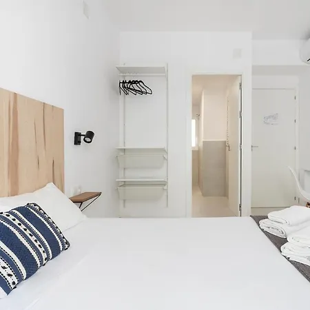 Casa M&j بيت شباب لقنت