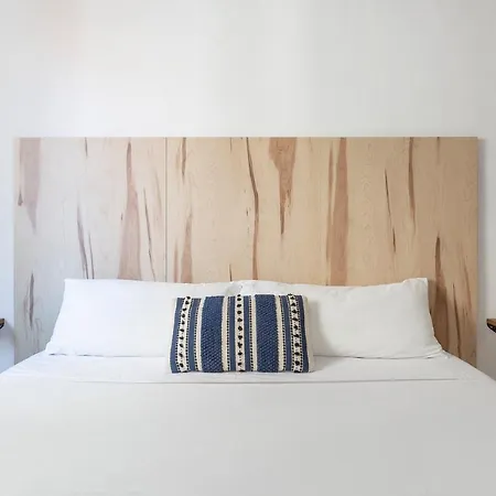 Casa M&j אכסניה